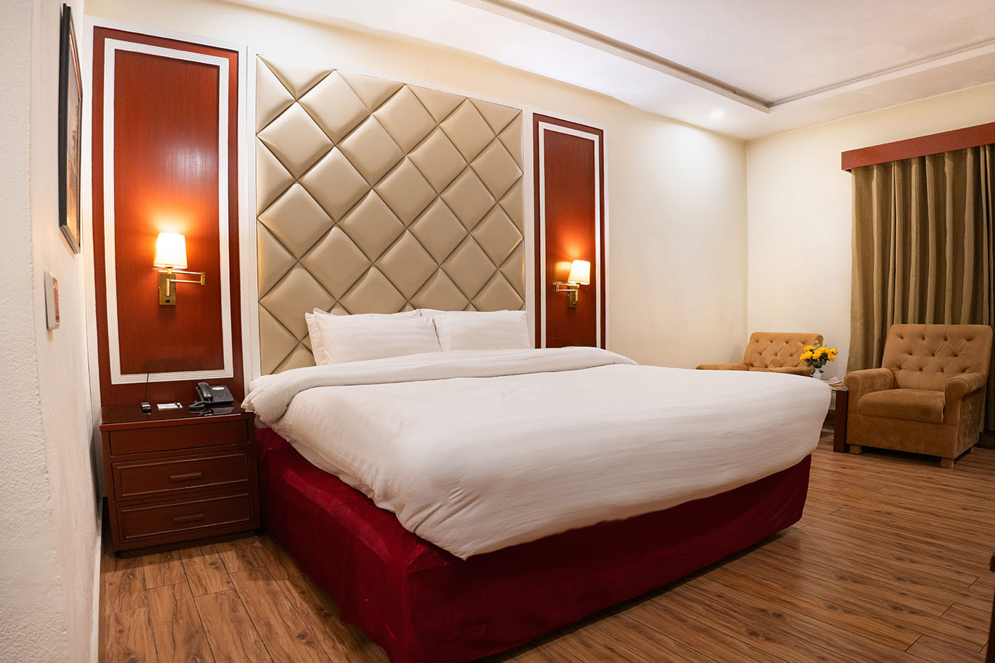 Executive Suite image 4