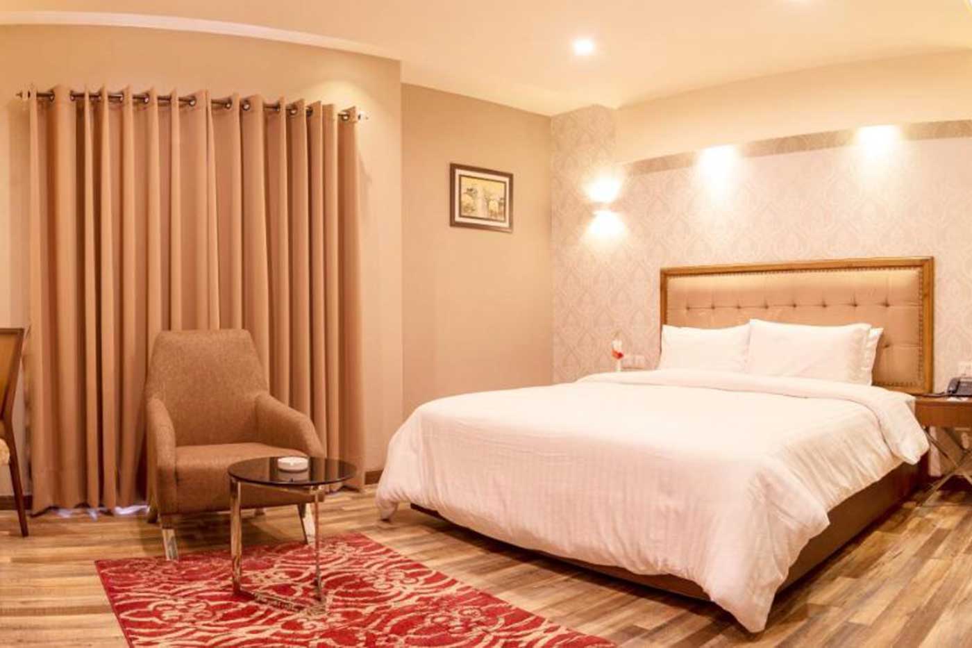 Deluxe King Room