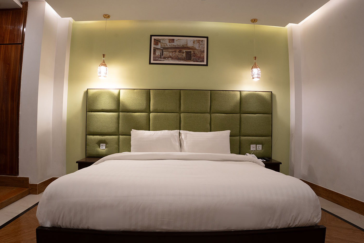 2 Bed Room Suite With Living Room
