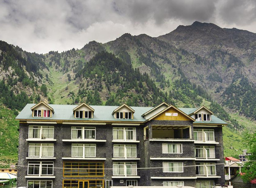 Affordable and Comfortable: Hotel One Naran for Nature Lovers