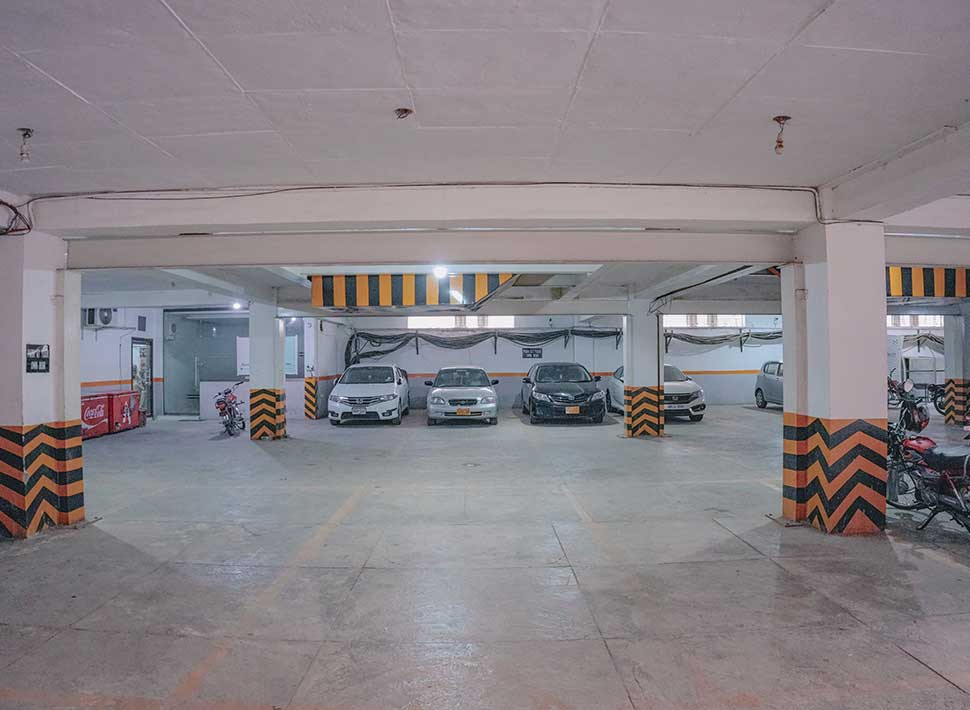 Free Parking & Valet
